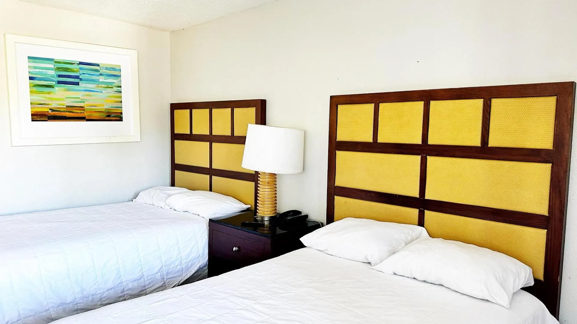 Baymont Inn And Suites By Wyndham Columbus / Near Osu