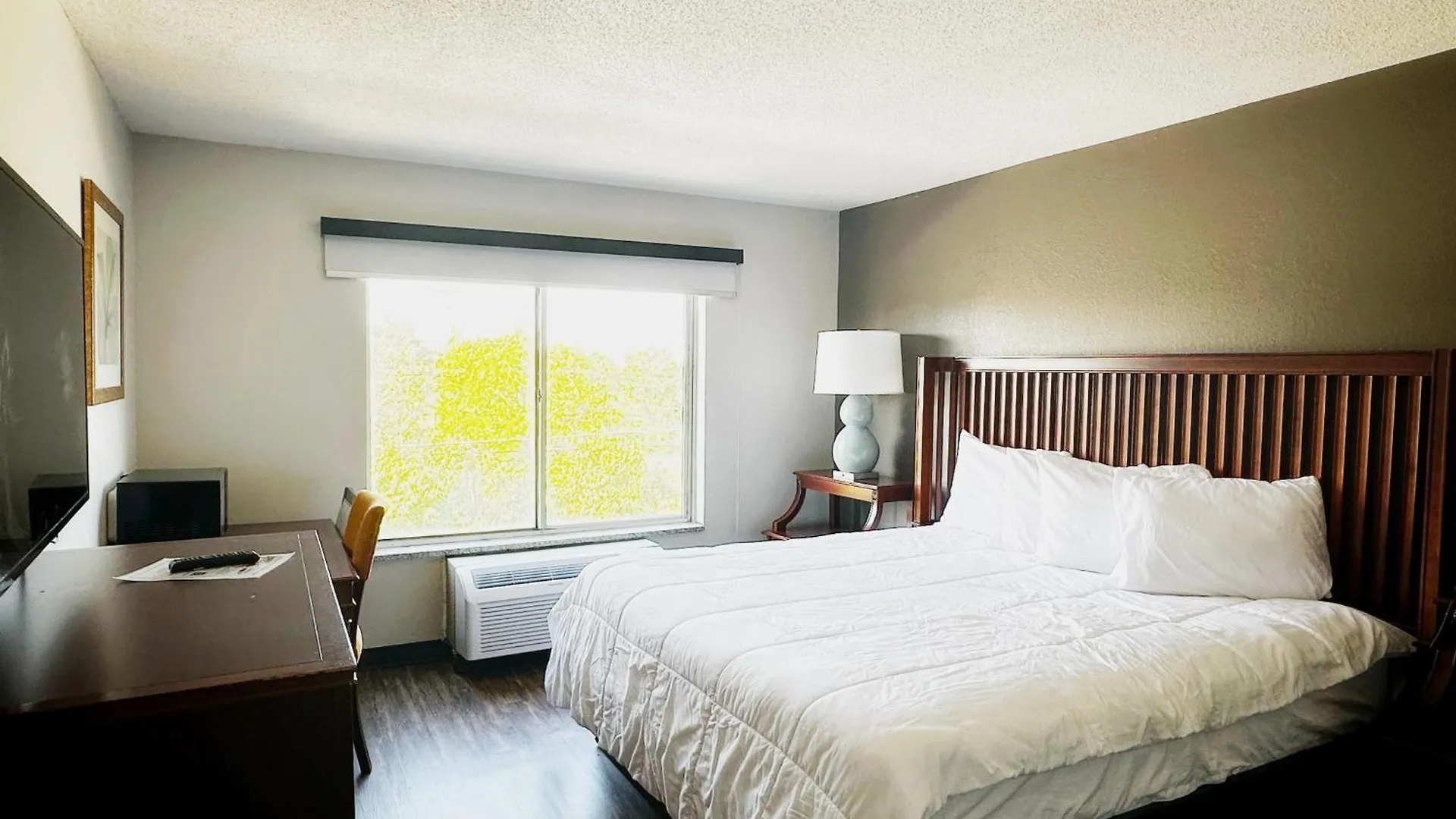 Baymont Inn And Suites By Wyndham Columbus / Near Osu 2*,
