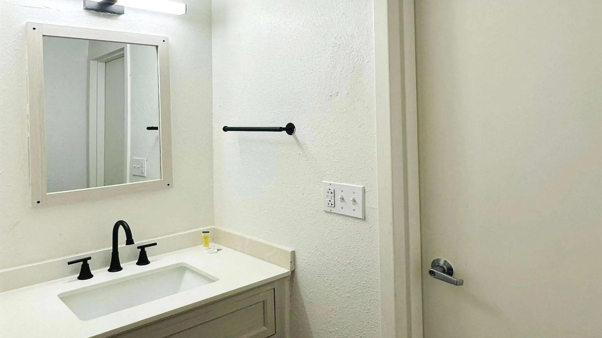 ** Hotel Baymont Inn And Suites By Wyndham Columbus / Near Osu United States