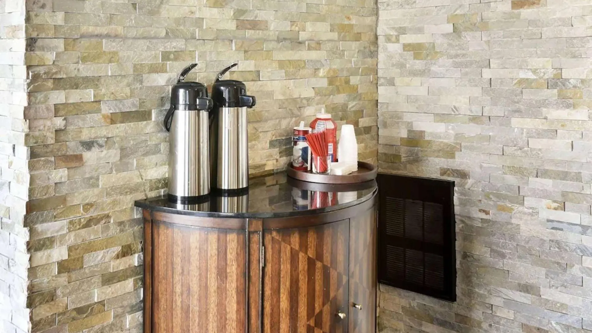 Baymont Inn And Suites By Wyndham Columbus / Near Osu Hotel